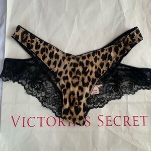 NWT Victoria’s Secret Panty Size Medium